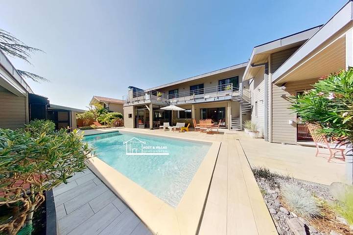 Villa pour 10 personnes, avec terrasse ainsi que jacuzzi et jardin à Seignosse