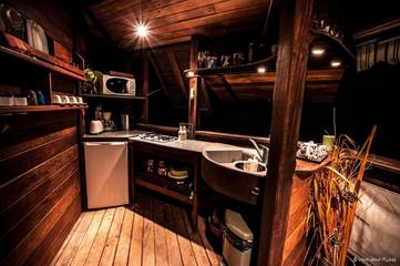 Cottage pour 2 personnes, avec vue ainsi que jardin et balcon à Roura