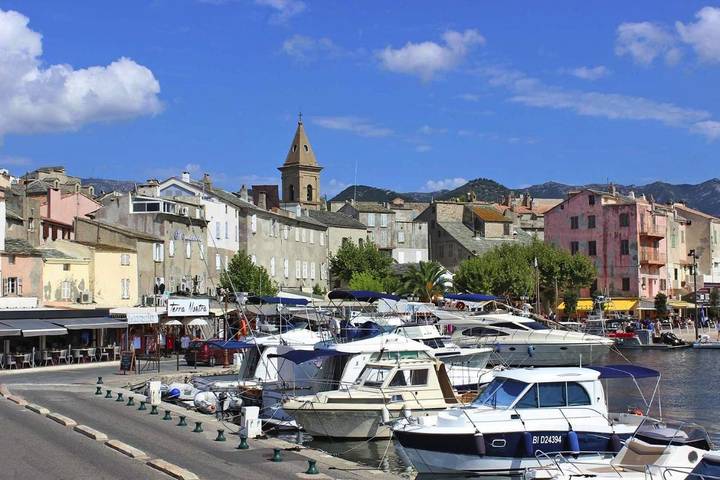 Gîte pour 3 personnes, avec vue sur le lac et jardin ainsi que vue et piscine dans Plage de la Roya - 4
