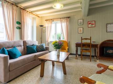 Gîte pour 6 personnes, avec jardin à Onlay