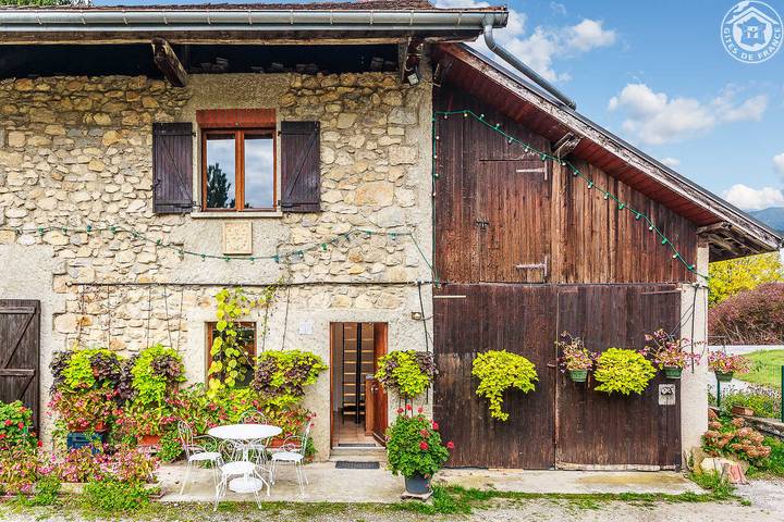 Gîte pour 4 personnes, avec Jardin dans Chignin