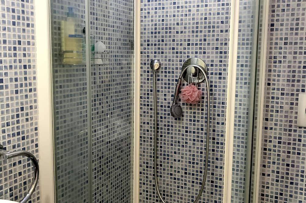 Southern charm, pretty village house with garden between Cannes and Grasse in Mouans-Sartoux, Cannes region