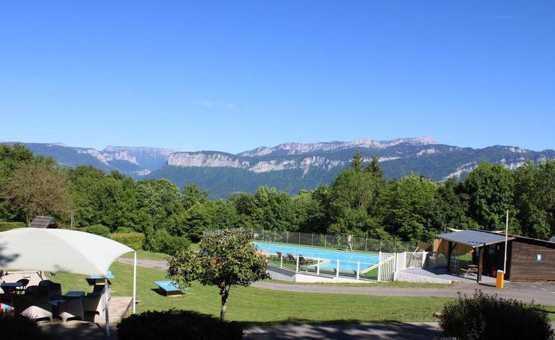 Location de vacances pour 8 personnes, avec piscine et jardin, animaux acceptés à Miribel-les-Échelles - 2