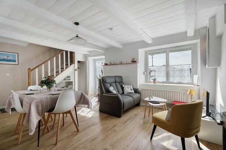 Holiday home 'Gîte Ti Hélène' with private terrace, garden and Wi-Fi, 2 km from the beach in Saint-Coulomb, Saint-Malo region