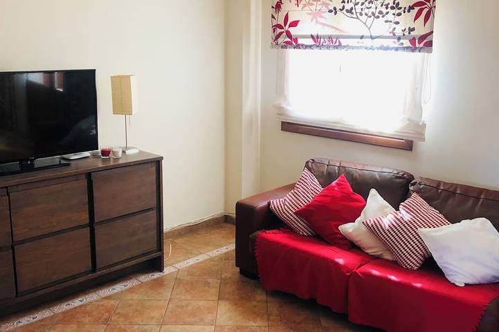 Beautiful 3 bedtown house in Andalucia in Urbanizacion Costa Esuri, Ayamonte