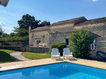 Gîte pour 8 personnes, avec piscine et jardin à La Croix-Comtesse