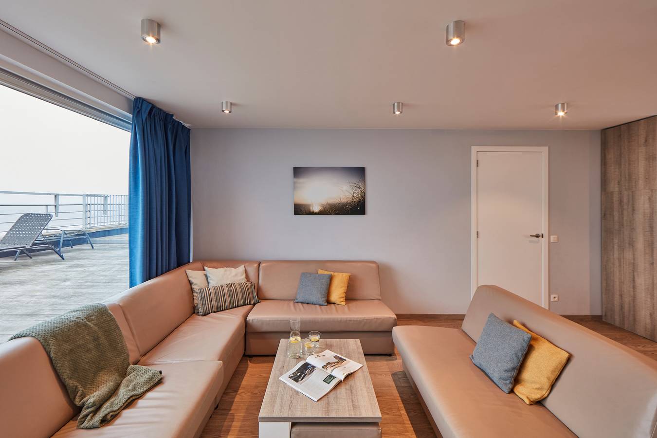 Holiday Suites Blankenberge — Unique penthouse with panoramic sea view |10p in Blankenberge, Costa de Bélgica