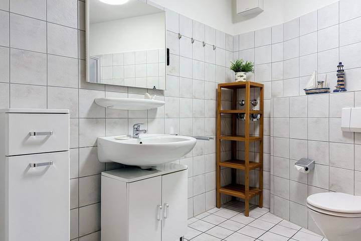 Apartamento inteiro, Residenz Meeresbrandung – Ferienwohnung 13 (Rm13) | Mit Strandkorb am Strand in Duhnen, Cuxhaven