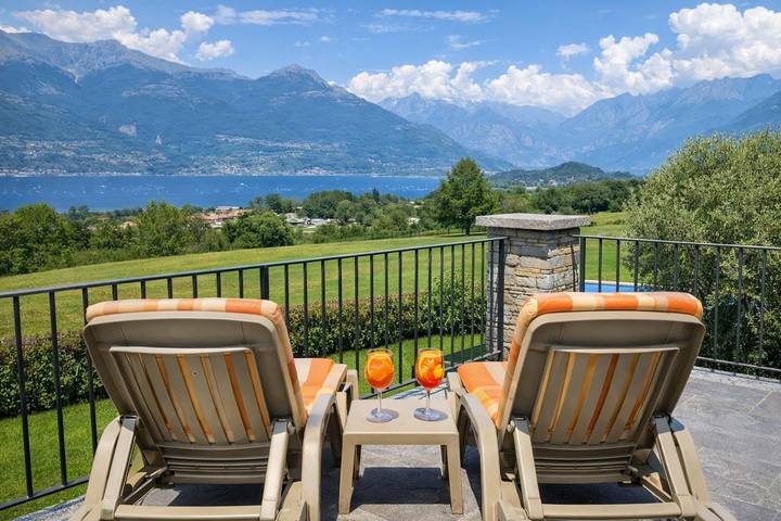 Gîte pour 4 personnes, avec vue et vue sur le lac ainsi que piscine et jardin, animaux acceptés à Colico - 2