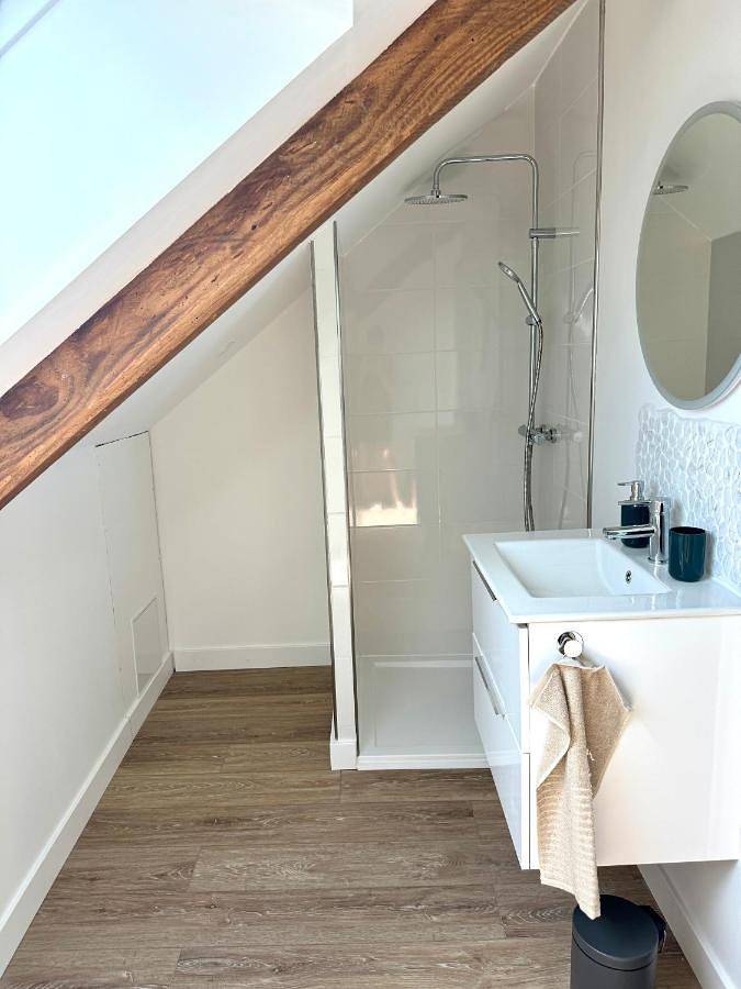 Gîte pour 2 personnes, avec terrasse et vue à Châteauneuf-du-Faou - 4