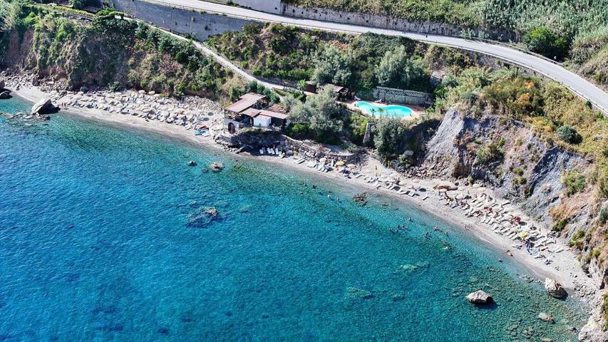 Ferienwohnung für 5 Personen, mit Ausblick und Garten sowie Pool - 1