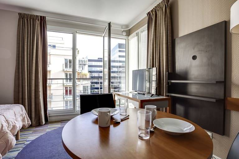 Studio entier, Guestready - Studio cosy près du métro in Issy-les-Moulineaux, Hauts-de-Seine