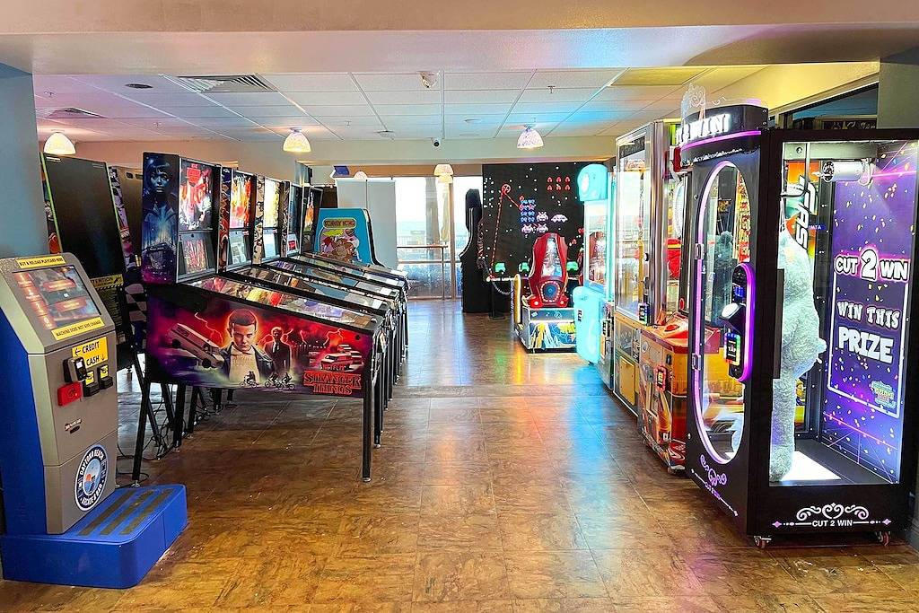 Ganze Wohnung, Neu! Daytona Beach Oceanfront Condo w / Ausstattung! in Daytona Beach, Florida