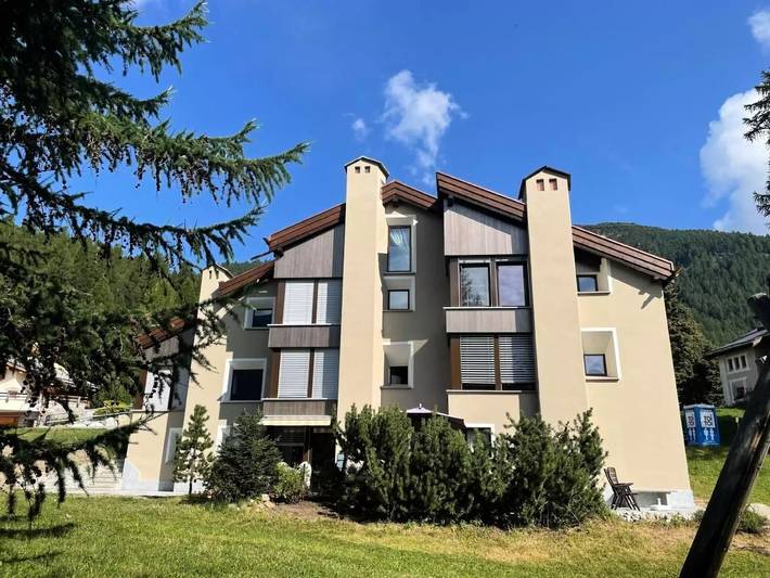 Ganze Wohnung, 3 Zimmer 2 Personen in La Punt-Chamues-ch, Sankt Moritz