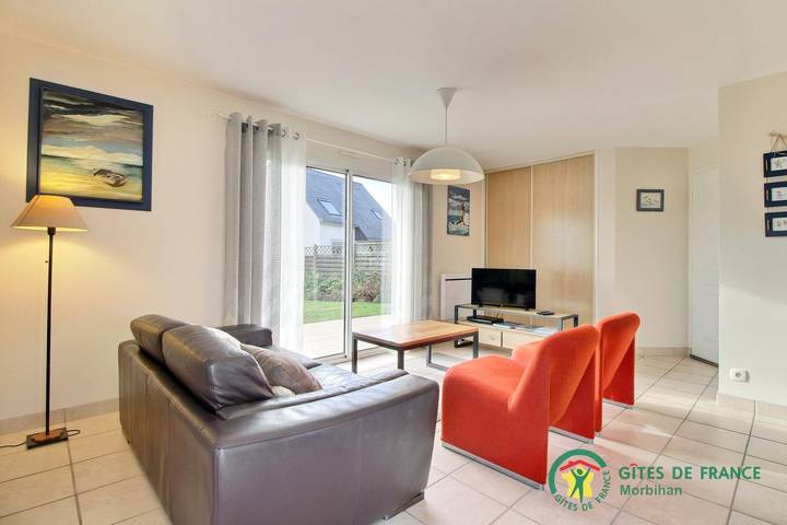 Gîte pour 5 personnes, avec jardin et terrasse à Plouhinec (Morbihan) - 4