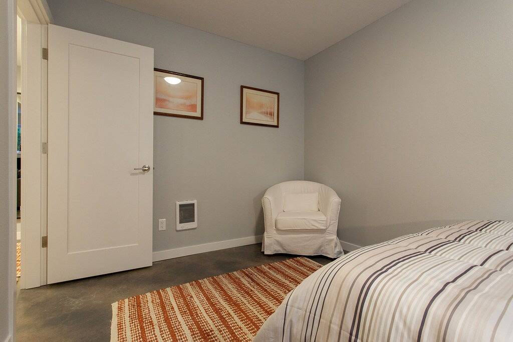 Ganze Wohnung, Modern Sanctuary in the heart of Concordia in Portland, Multnomah County