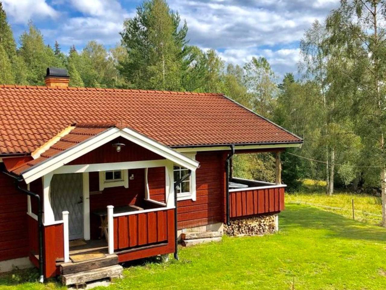 Friedlicher Rückzugsort am See Gopen in Falun, Dalarna