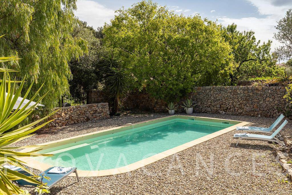 Ferienhaus mit großem Garten und Pool in Ollioules in Ollioules, Toulon Region