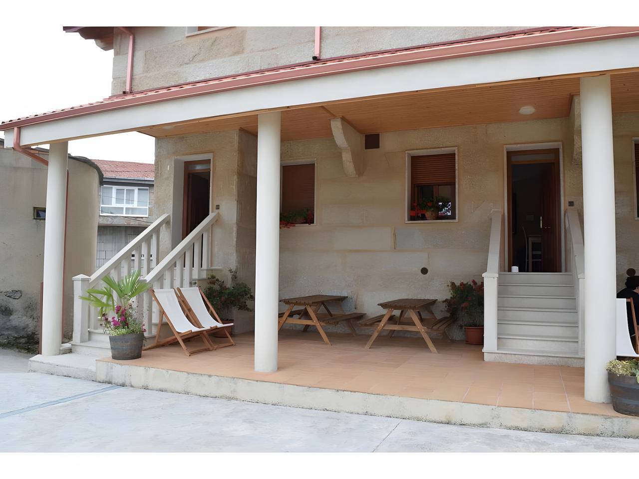 Ganze Wohnung, Ferienwohnung 'Casa Requias 1' mit Seeblick, gemeinsamem Garten und Wi-Fi in Muíños, Ourense und Umgebung