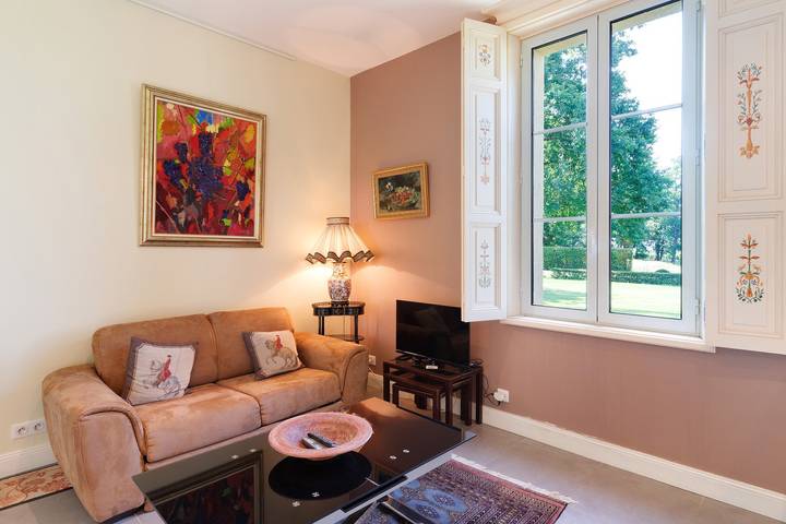Studio at Closerie Des Vignes with Private Terrace, Garden, and Wi-Fi in Néac, Libourne region