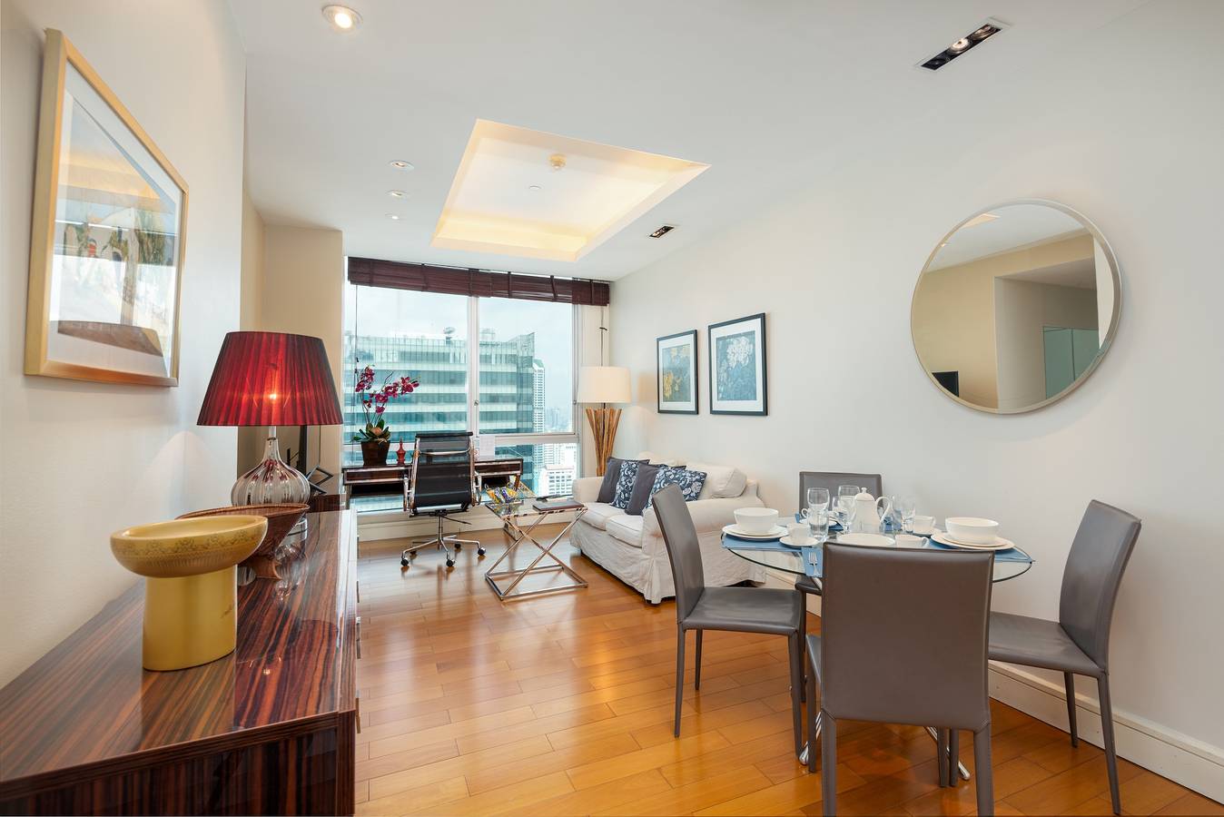 Apartamento entero, Ático de 2 habitaciones con servicios Skyvillas in Bangkok, Tailandia