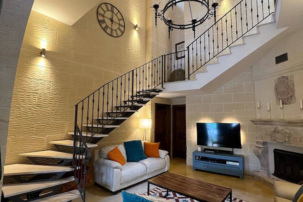 Villa for 12 People in Xaghra, Gozo