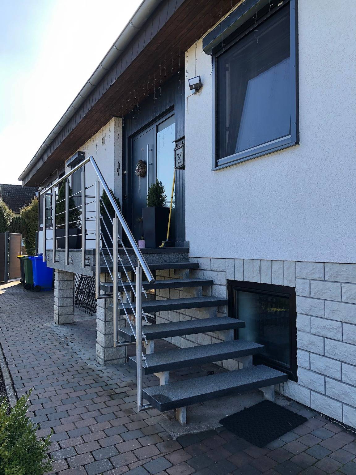 Ganze Wohnung, Apartment 'Am Wäldchen' mit gemeinsamer Terrasse, Gemeinschaftsgarten und Wlan in Vöhl, Waldecker Land
