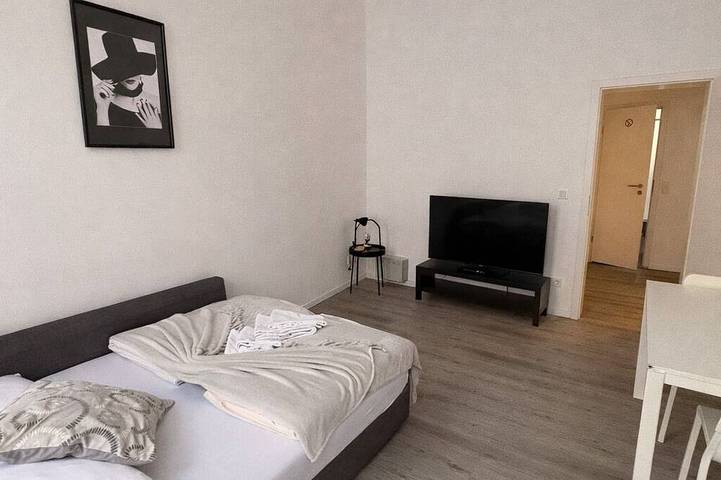 Ganze Wohnung, Direkt am Rhein - Zentral, Ruhig & Hell. in Köln, Rheinland