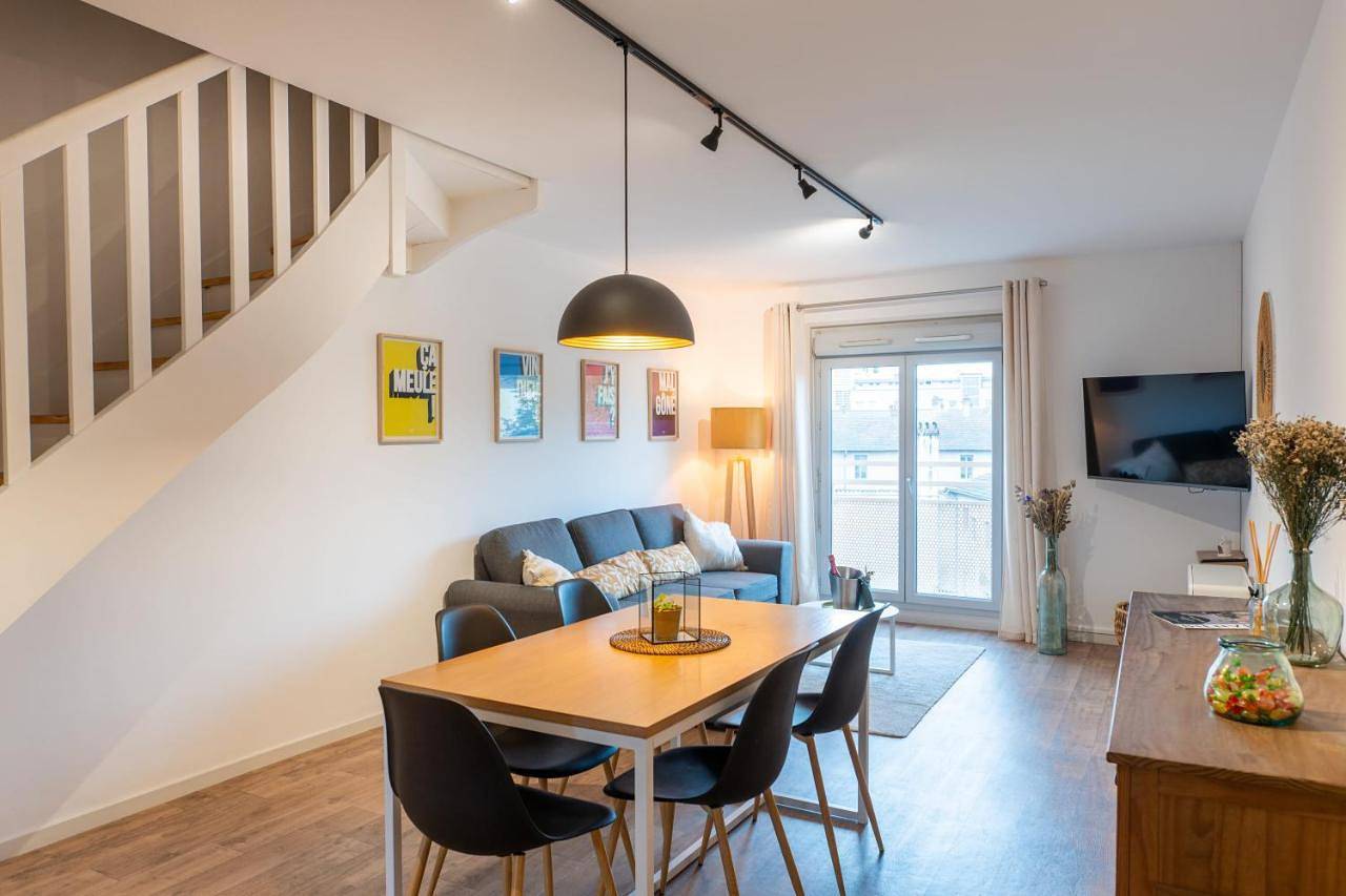 Appartement entier, Au Bercail Mâconnais - Hypercentre - Proche gare - Confort - 8 personnes in Mâcon, Région de Mâcon