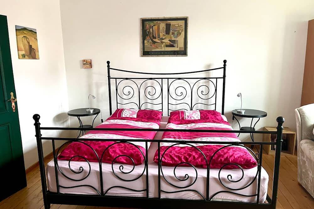 Ganze Wohnung, Spitzwegerich in Kappe, Zehdenick