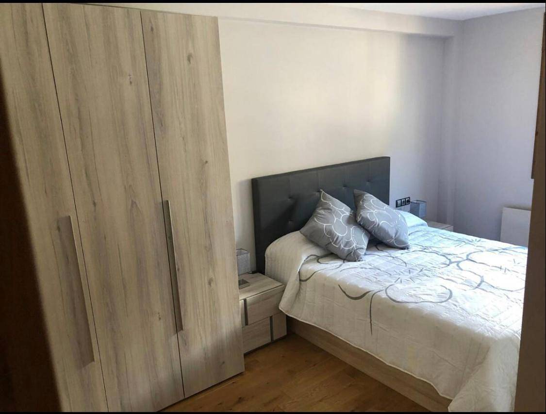 Apartamento entero, Three-Bedroom Apartment in Sort , Pirineo Catalan