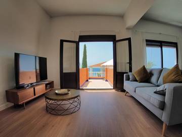 Location de vacances pour 6 personnes, avec piscine ainsi que vue et jardin à Isla Plana