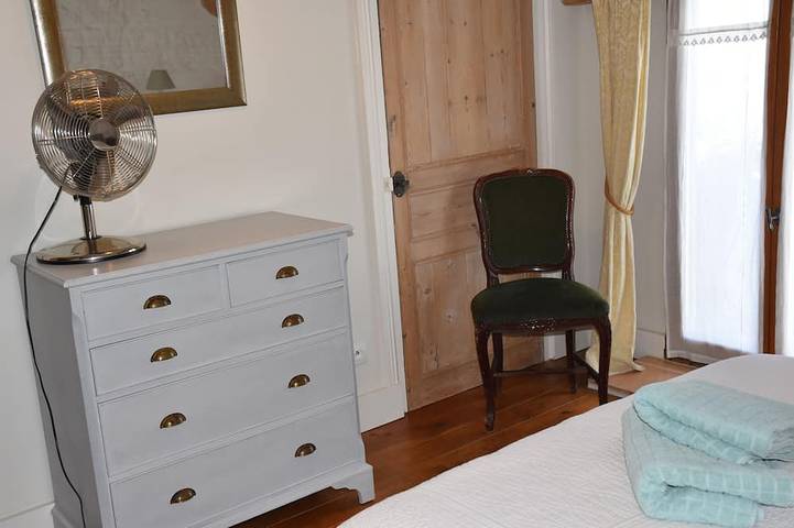 Location de vacances pour 6 personnes, avec jardin et piscine à Crazannes - 3