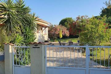 Cottage pour 4 personnes, avec jacuzzi ainsi que jardin et terrasse dans Alistro