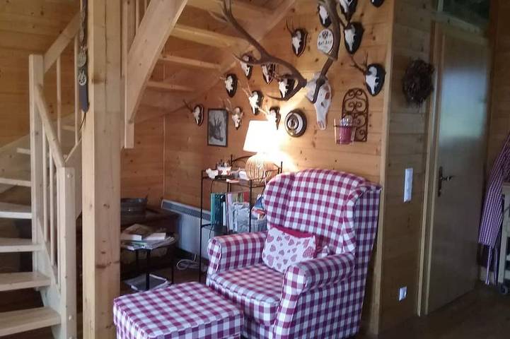 Blockhütte für 4 Personen, mit Balkon und Sauna, mit Haustier am Falkertsee