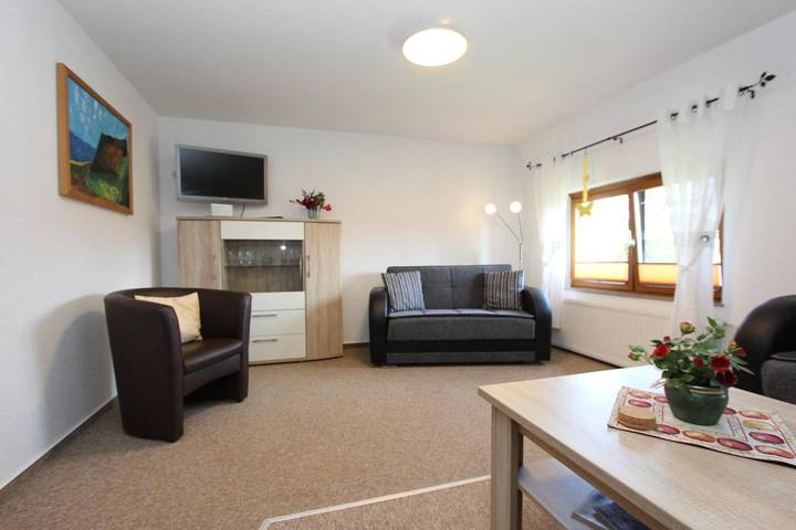 Ferienwohnung für 3 Personen, mit Terrasse und Garten in Prerow - 3