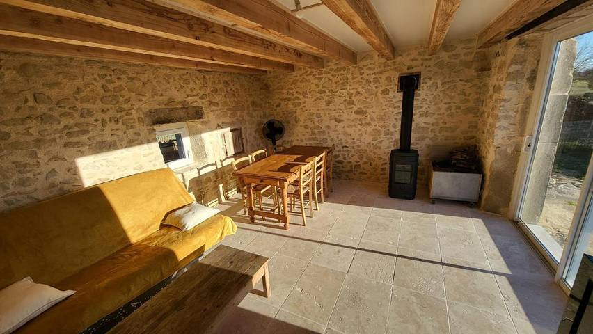Location de vacances pour 5 personnes, avec piscine et vue ainsi que terrasse et jardin à Barjac - 3