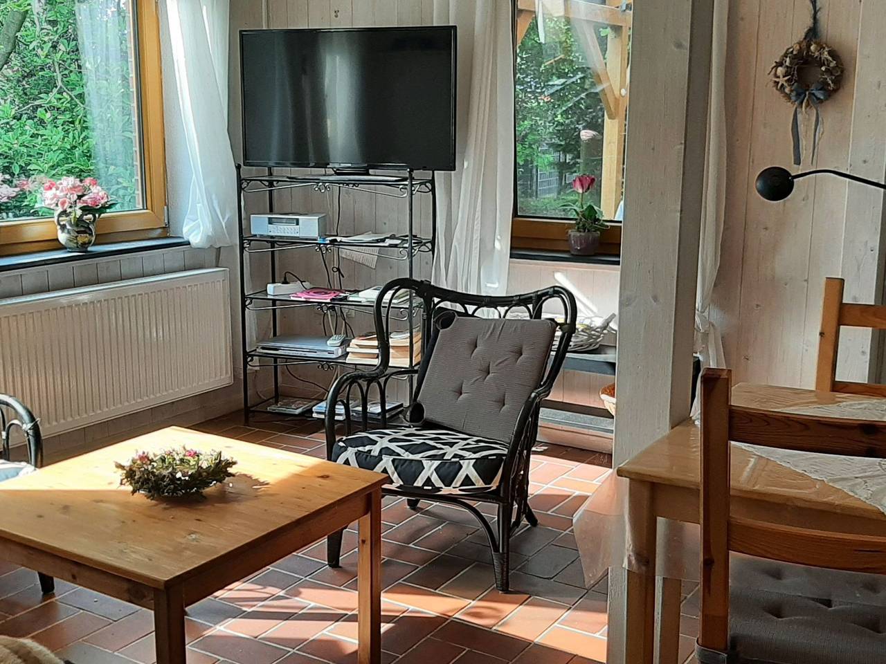 Ganze Wohnung, Geräumige Ferienwohnung in Kölker mit Terrasse u in Nenndorf, Nordseeküste