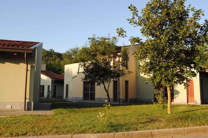 Ganzes Studio, Studio mit Pool in Alba, Langhe