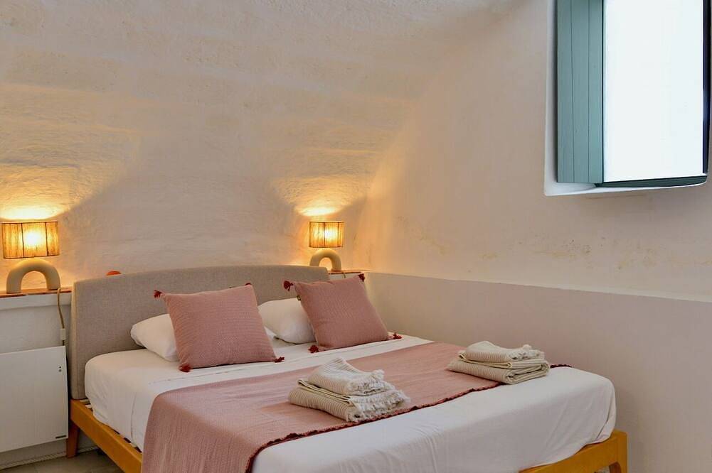 In the Provence Gardoise, 4 Br, garden, pool, air conditioning, 4km from Uzès in Saint-Siffret, Nimes en omgeving