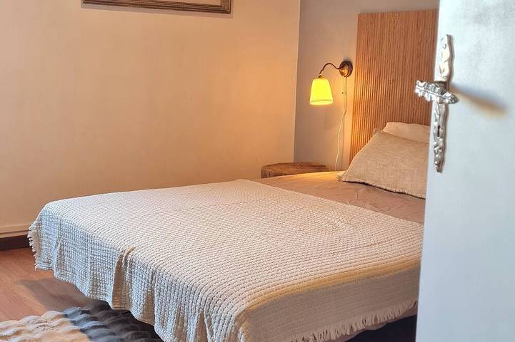 Family homes in the heart of nature with swimming pool in Rocamadour, Quercy