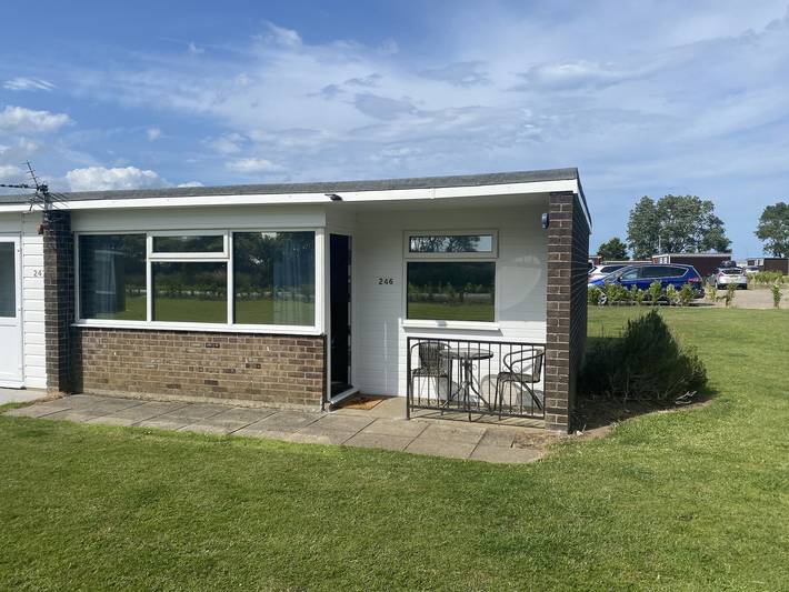 Chalet for 5 people, with pool in Great Yarmouth