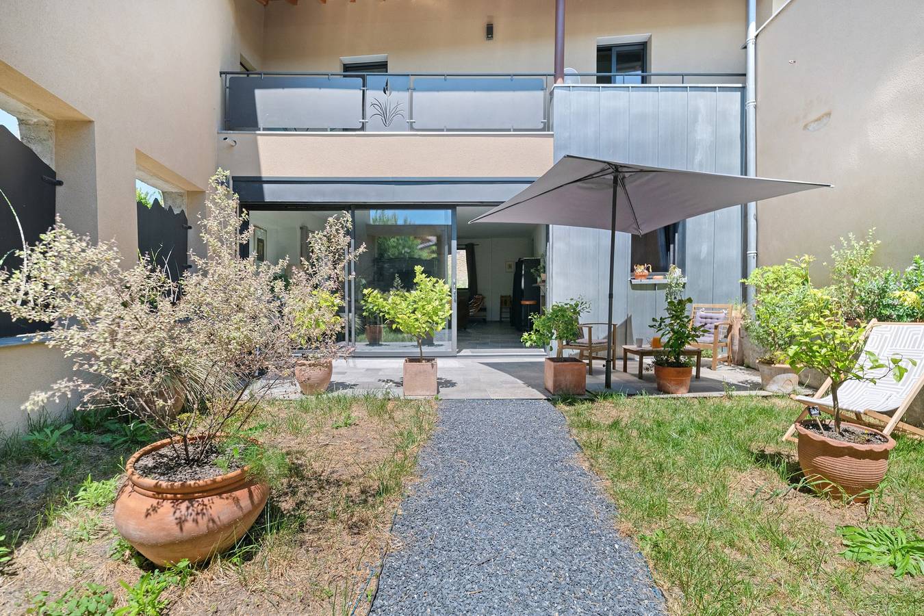 Maison de vacances « Le Logis Des Abeilles » avec vue sur la montagne, terrasse privée et Wi-Fi in Lapenne, Ariège