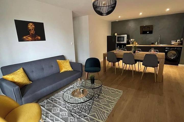 Gîte pour 6 personnes, avec Jacuzzi et Terrasse ainsi que Jardin et Piscine dans Hersin-Coupigny