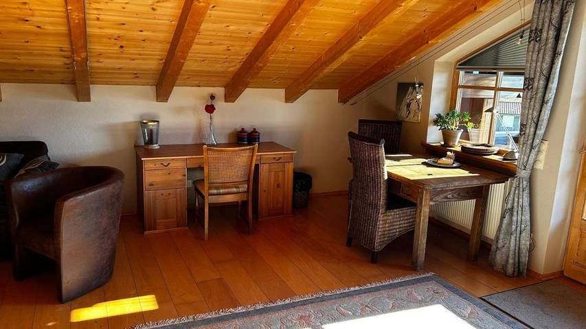 Ferienwohnung für 3 Personen, mit Balkon und Terrasse sowie Garten und Seeblick in Seeg - 4