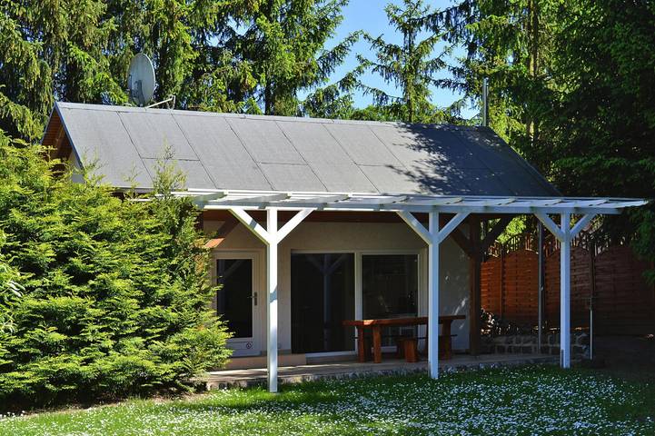 Ferienhaus mit Terrasse und Kaminofen in Parchim in Parchim, Ludwigslust-Parchim
