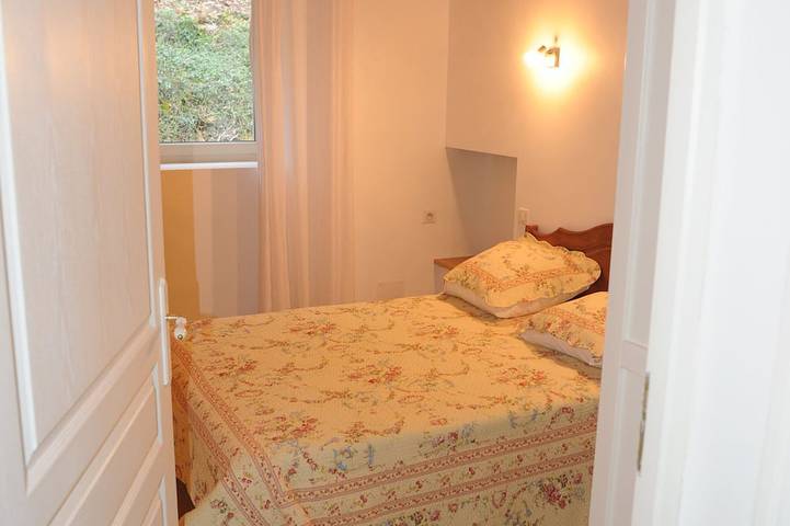 Location de vacances pour 8 personnes, avec jardin et terrasse à Sauveterre-la-Lémance - 2