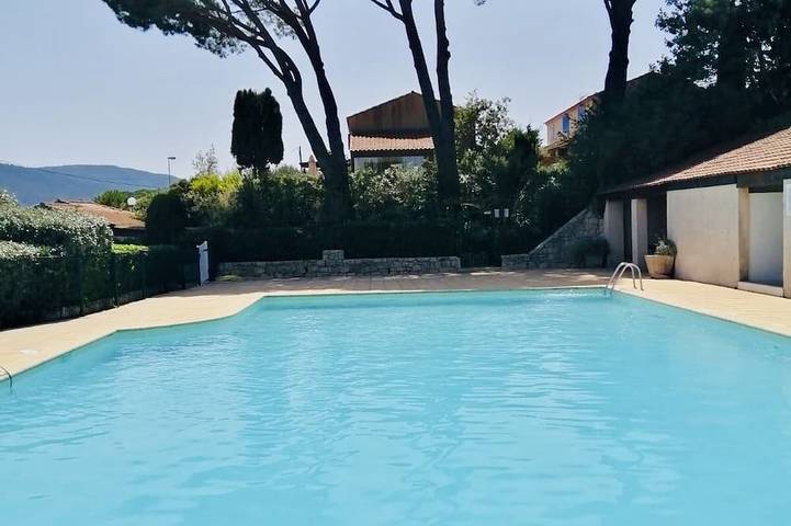 Maison de vacances pour 6 personnes, avec terrasse et piscine