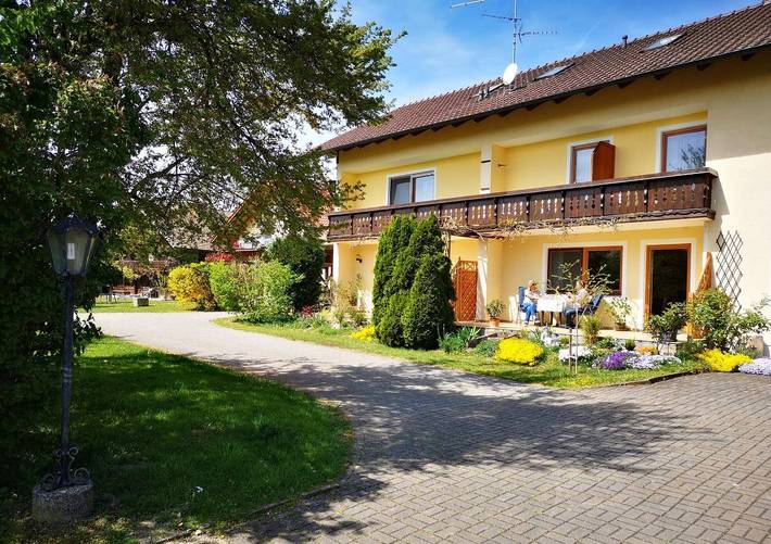 Ferienwohnung für 3 Personen, mit Balkon und Balkon/Terrasse sowie Garten