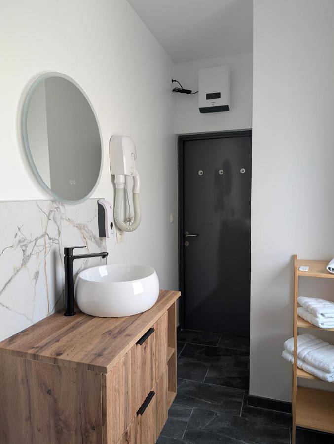 Hôtel pour 2 personnes, avec vue dans Jemeppe - 2